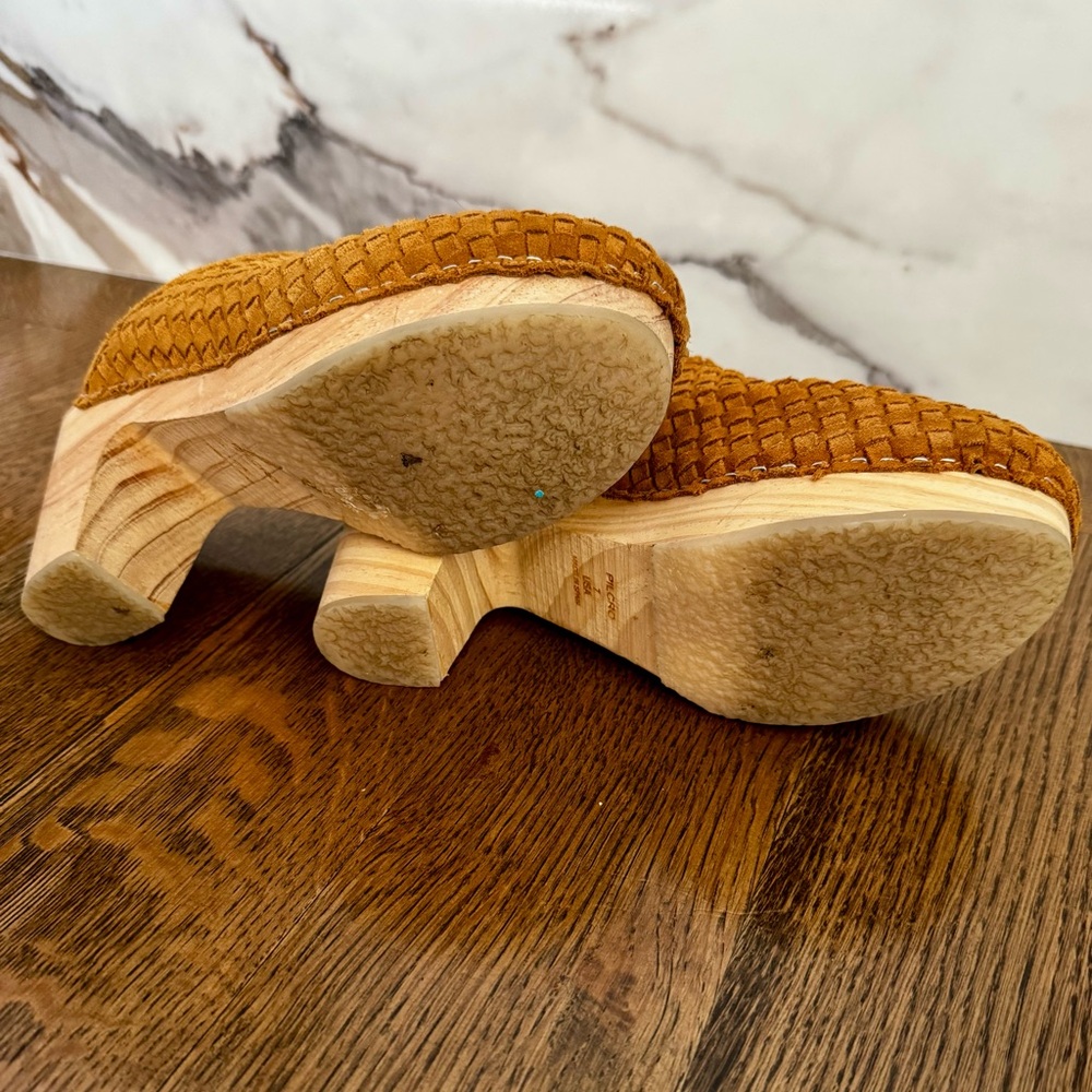 Pilcro Anthropologie Woven Suede Clog Mules Size 7 Boho Wooden Heel - Picture 9 of 9